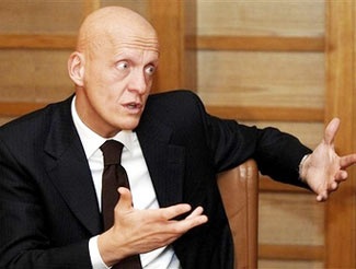 Cựu trọng tài Collina trở lại với bóng đá - 1 Cựu trọng tài Collina trở lại với bóng đá - 1