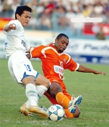 Kẻ cười vui, người khóc hận - 1