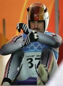 Trục trặc của đoàn thể thao Đức - 1