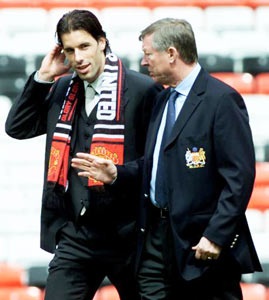 Van Nistelrooy cập bến Real thành công - 1