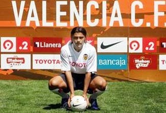 Roma vắng Aquilani, Milan nhắm đến Tavano  - 1