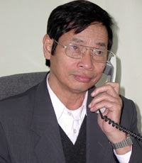 Đằng sau tấm Kỷ niệm chương - 1