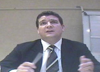 “Bão” tiêu cực bóng đá tràn tới nước Anh? - 1