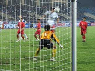 Mạnh Dũng ''mách nước'' hàng phòng ngự ĐTVN  - 1