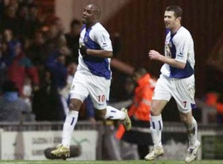 Cái chết giây cuối trận của Arsenal mệt mỏi - 3