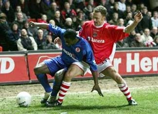 Boro cầm chân Charlton  - 1