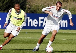 Rio Ferdinand: “ĐT không có chỗ nhường cho bạn bè” - 1