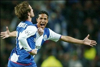 Sheva khai hỏa, lợi thế cho The Blues - 2 Sheva khai hỏa, lợi thế cho The Blues - 2