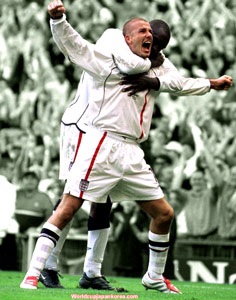 Glenn Hoddle: "Cơ hội vẫn còn cho Beckham" - 1