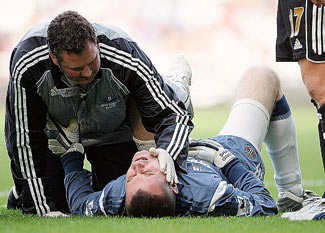 Shay Given phải phẫu thuật khẩn cấp - 1