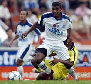 Vẫn là dấu ấn ngoại binh  - 2