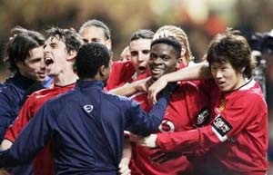 Rooney lập cú đúp, MU giành cúp Liên đoàn - 1 Rooney lập cú đúp, MU giành cúp Liên đoàn - 1