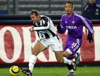 Nakata bất ngờ giải nghệ - 1 Nakata bất ngờ giải nghệ - 1