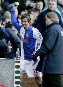 Pháo thủ lại bại trận nơi sân khách - 2 Pháo thủ lại bại trận nơi sân khách - 2