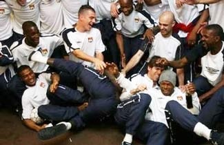 Lyon VĐ Ligue 1 lần thứ năm liên tiếp! - 2