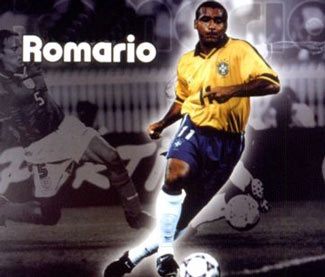 Lão tướng Romario gần chạm mốc 1.000 bàn thắng - 1