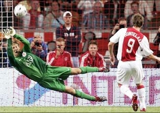 Louis Saha: “Ghi bàn và chiến thắng Arsenal” - 1 Louis Saha: “Ghi bàn và chiến thắng Arsenal” - 1