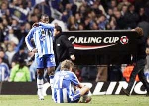 Rooney lập cú đúp, MU giành cúp Liên đoàn - 4 Rooney lập cú đúp, MU giành cúp Liên đoàn - 4