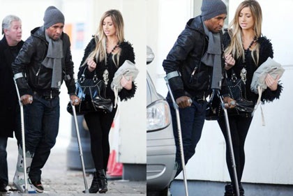 Người đẹp Houghton hết lòng chăm sóc Defoe - 1 Người đẹp Houghton hết lòng chăm sóc Defoe - 1