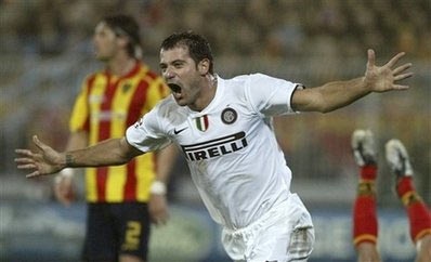 Inter đại thắng, Milan suýt bại trận - 2 Inter đại thắng, Milan suýt bại trận - 2