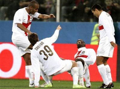Inter thắng dễ, Roma hòa mất mặt - 2 Inter thắng dễ, Roma hòa mất mặt - 2