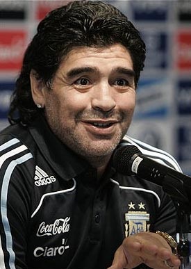 Huyền thoại Maradona gặp rắc rối với pháp luật - 1 Huyền thoại Maradona gặp rắc rối với pháp luật - 1