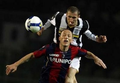 “Lão bà” Juventus trút hận lên Bologna - 1 “Lão bà” Juventus trút hận lên Bologna - 1