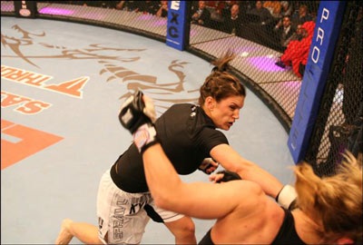 Nữ “chiến binh” Muay Thai xinh đẹp Gina Carano - 1
