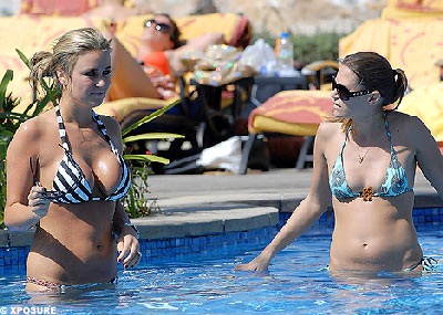 Vợ Gerrard quyến rũ trong bộ bikini hai mảnh - 5 Vợ Gerrard quyến rũ trong bộ bikini hai mảnh - 5