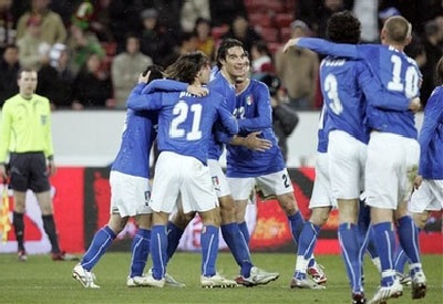 Italia thắng thuyết phục, Hà Lan dũng mãnh hạ Croatia - 1 Italia thắng thuyết phục, Hà Lan dũng mãnh hạ Croatia - 1