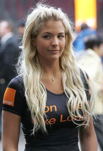 Ăn mừng chiến thắng, Ronaldo rủ bạn gái về nhà - 6