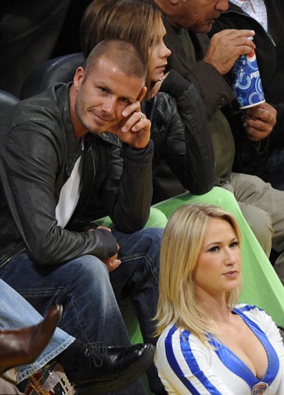 David Beckham bị vợ “kiểm soát” gắt gao  - 2
