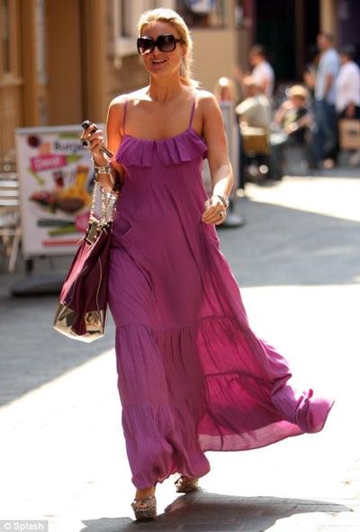 Vợ Steven Gerrard lại có bầu? - 1 Vợ Steven Gerrard lại có bầu? - 1