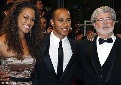 Tay đua Hamilton “khoe” bạn gái mới - 2 Tay đua Hamilton “khoe” bạn gái mới - 2