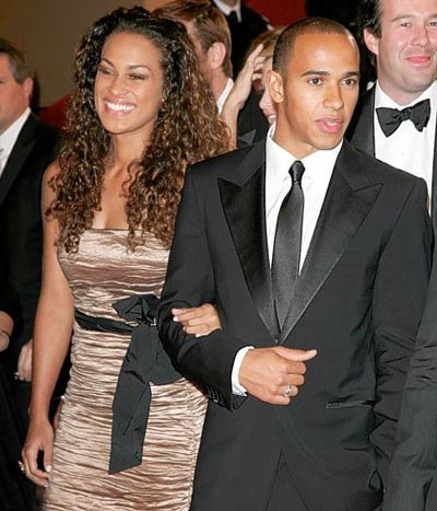 Bạn gái Hamilton trình diễn bikini kim cương - 4 Bạn gái Hamilton trình diễn bikini kim cương - 4