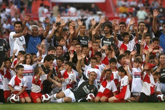 Real thi đấu giao hữu “Vì hòa bình” tại Israel - 7