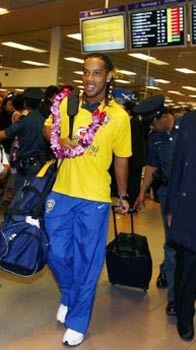 Olympic Brazil đặt chân tới đảo quốc Singapore - 1