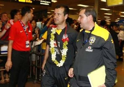 Olympic Brazil đặt chân tới đảo quốc Singapore - 5