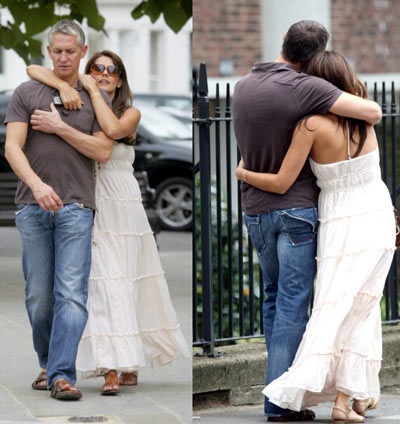 Bạn gái của Lineker quảng cáo đồ lót - 6