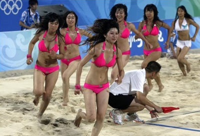 Hoạt náo viên bóng chuyền bãi biển Bắc Kinh 2008 - 18