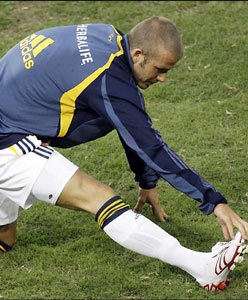 Beckham khởi đầu “kém may” tại LA Galaxy - 2 Beckham khởi đầu “kém may” tại LA Galaxy - 2