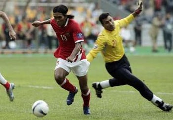 Indonesia gây ngạc nhiên lớn, Malaysia sớm bại trận - 1