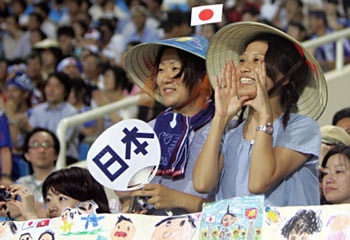 Nỗi buồn CĐV  xứ hoa Anh đào - 4