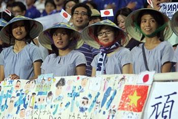 Nỗi buồn CĐV  xứ hoa Anh đào - 5