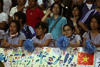 Nỗi buồn CĐV  xứ hoa Anh đào - 9