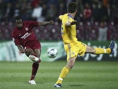 Á quân Chelsea bị Cluj “vô danh” cầm chân - 2 Á quân Chelsea bị Cluj “vô danh” cầm chân - 2