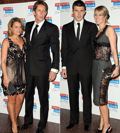 Carlos Tevez không bỏ rơi vợ - 3 Carlos Tevez không bỏ rơi vợ - 3