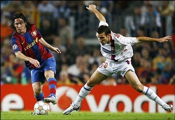Messi cùng Henry khiến Lyon “thất điên bát đảo” - 1 Messi cùng Henry khiến Lyon “thất điên bát đảo” - 1
