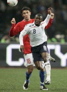Wright- Phillips tức giận vì bị HLV Chelsea loại bỏ - 1 Wright- Phillips tức giận vì bị HLV Chelsea loại bỏ - 1