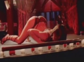 Jessica Biel nhảy thoát y trong phim của đạo diễn gốc Việt - 6